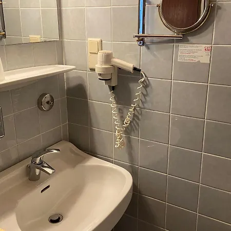 מלון Luehrmann 3*